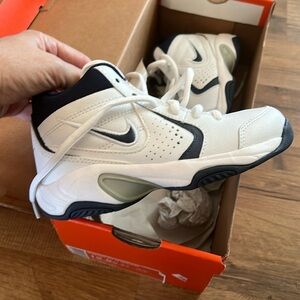 Nike Overplay III Kids high top sneakers